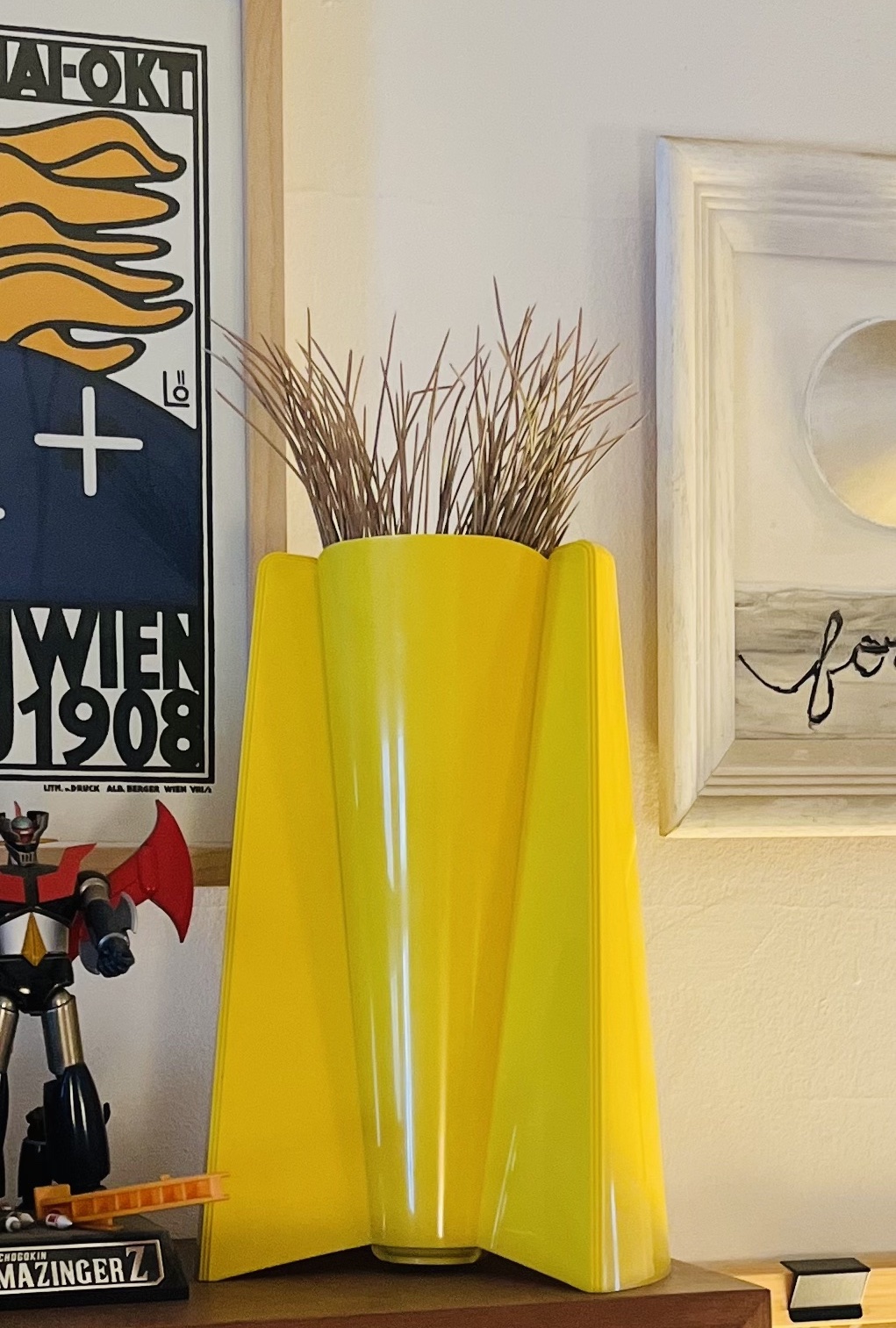 Studio Brillantine : Toronto - 1997: Enzo Mari / Pago Pago / Vase / Alessi Re-edition from Danese Milano 1969